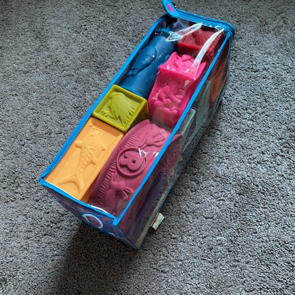 Squeeze building blocks